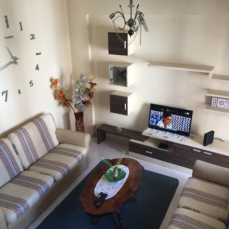 One Apartament Durres Exterior photo